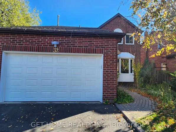 32 Torrance Woods, Brampton, ON L6Y 2T2