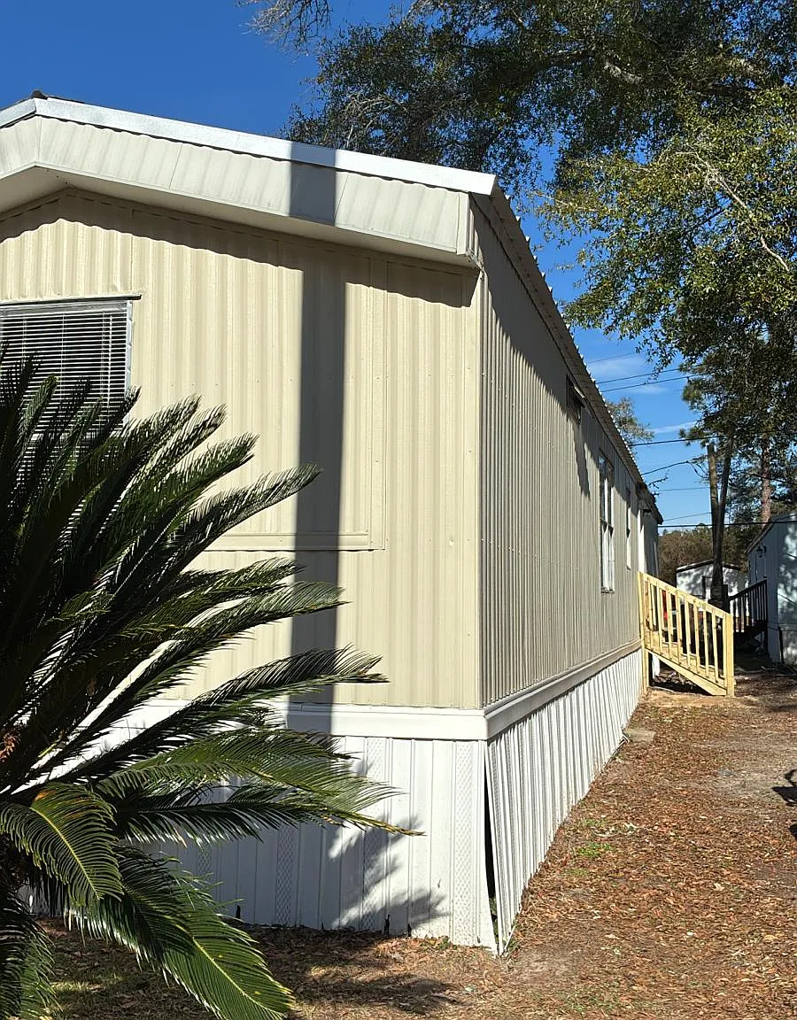 2 bed, 965 sqft, $950 — Photo 1