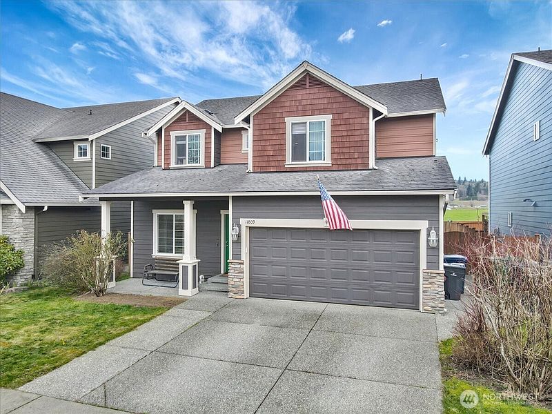 2nd image of 11809 58th Drive NE