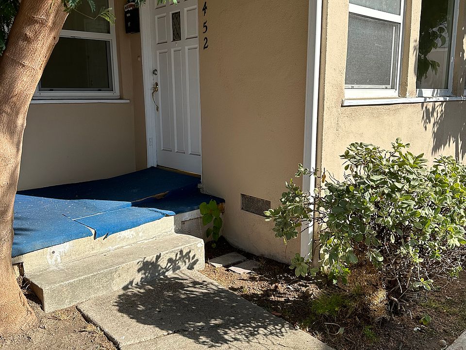 1st image of 7452 Woodley Ave
