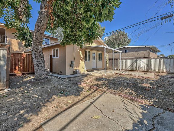 4th image of 1446 Lexington Dr
