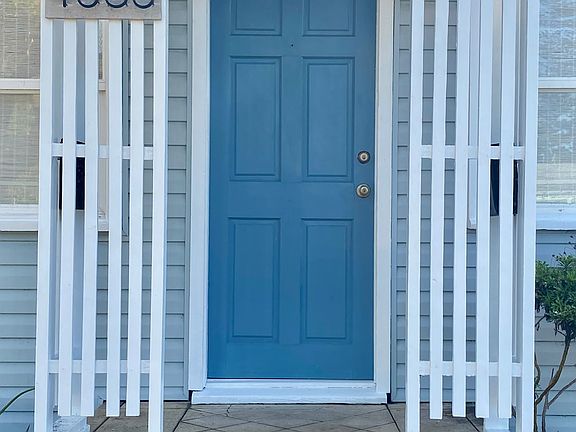 2nd image of 4868 Coronado Ave
