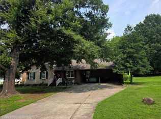 352 Walter Chambers St, Eden, NC 27288