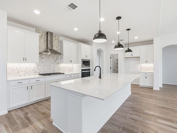 6th image of this home