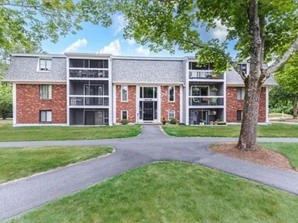 15 Foundry St #C26, South Easton, MA 02375