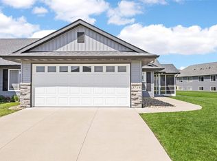 3714 Bluebird Dr SW, Cedar Rapids, IA 52404