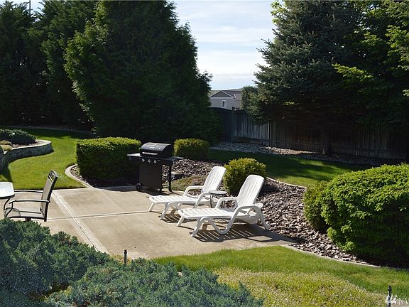 4th image of 2401 Plateau Dr