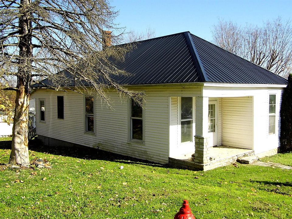 2nd image of 243 Hillcrest St