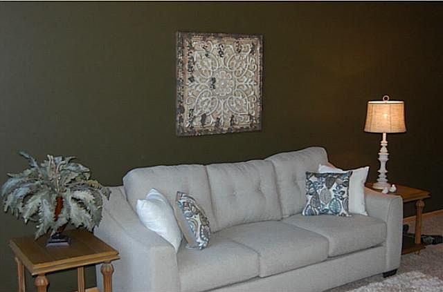 1st image of 3904 NE Gardenia Ln