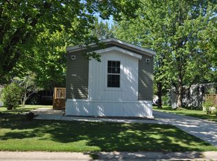 1211 Indigo Dr, Oshkosh, WI 54902