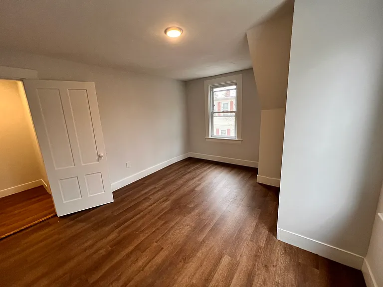 400 Court St #2 — Photo 7