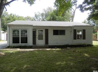 1615 Meadow Dr, Galesburg, IL 61401