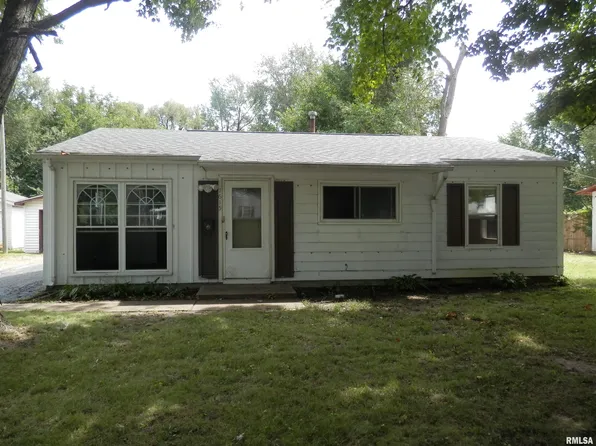 1615 Meadow Dr, Galesburg, IL 61401