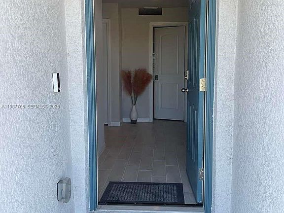 4th image of 9013 Meadow Cir
