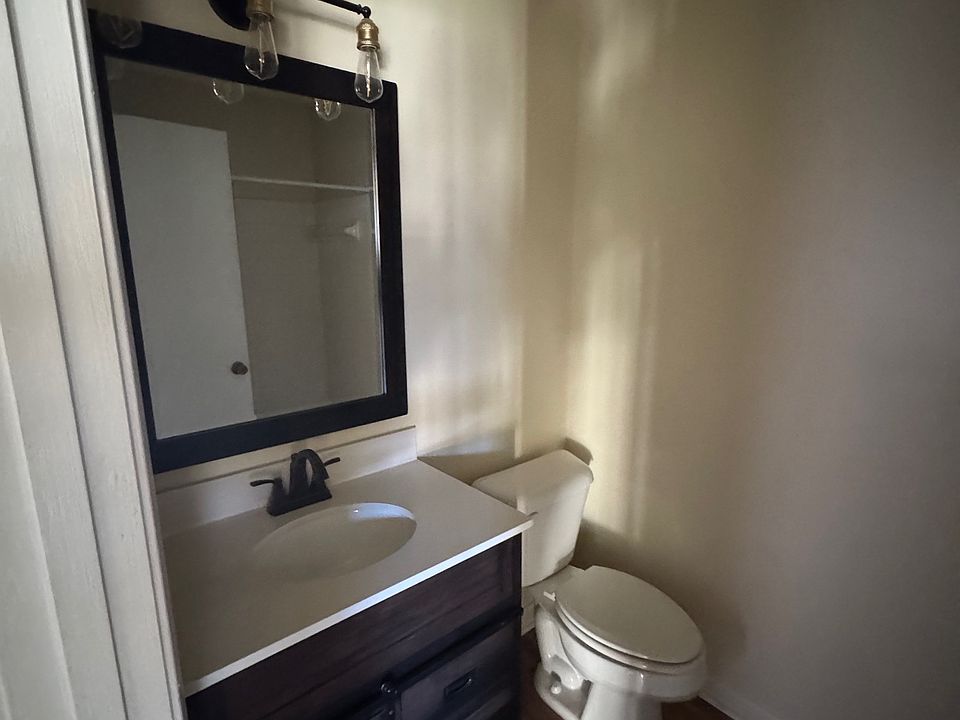 1st image of 5865 Garden Walk E