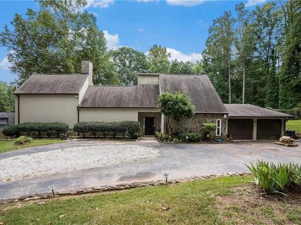 2011 Kunuga Dr, Jonesboro, GA 30236