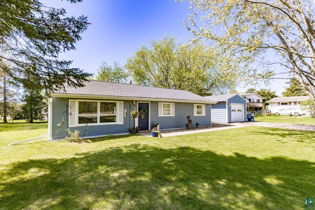 2006 Washington Ave, Cloquet, MN - View 2