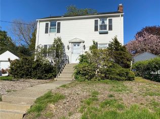 37 Malbone Rd, Newport, RI 02840