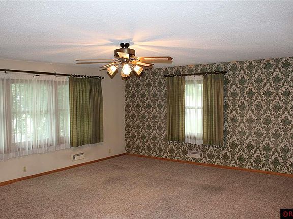 4th image of 135 Bermuda Dr