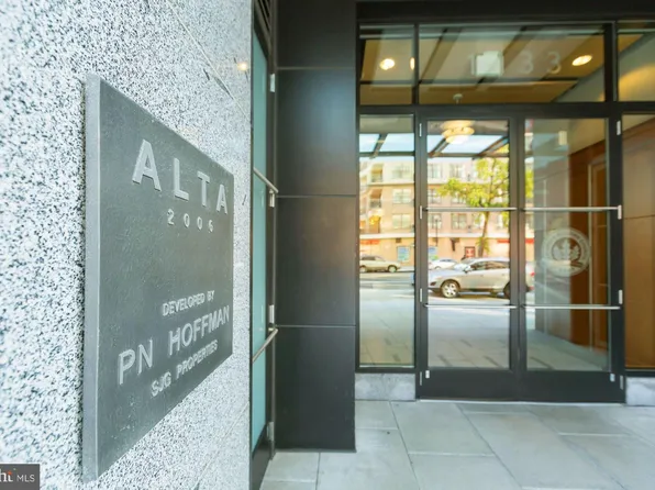 1133 14th St NW APT 801, Washington, DC 20005