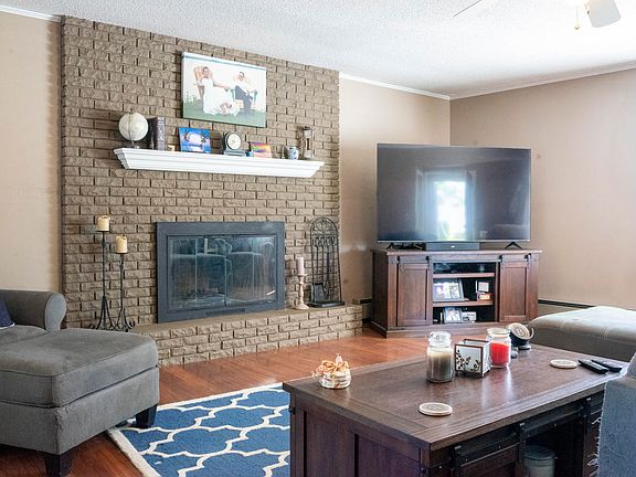 3rd image of 13 Tremblay Ave