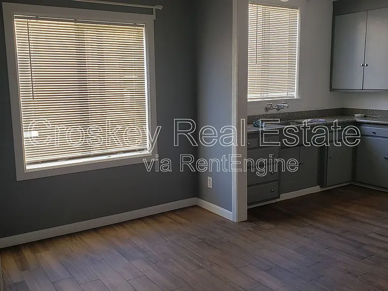 461 E 9th St #461 — Photo 5