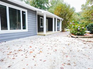 965 Saint Charles Ct, Lawrenceville, GA 30046