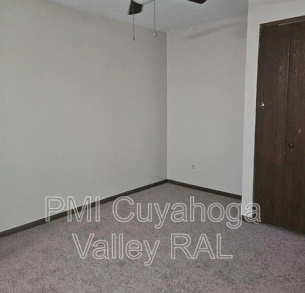 1500 W Market St #14 — Photo 5