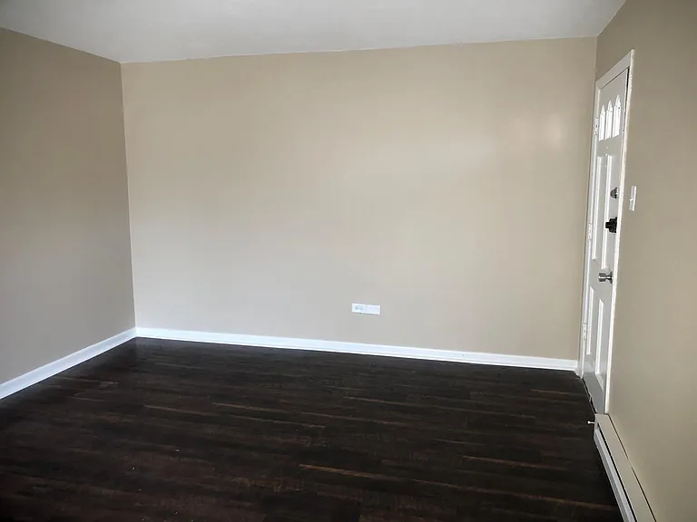 5640 S Archer Ave #1 — Photo 5