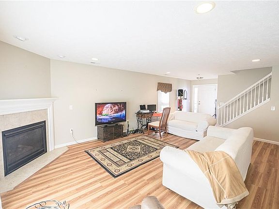 3rd image of 933 Tradewinds Cv