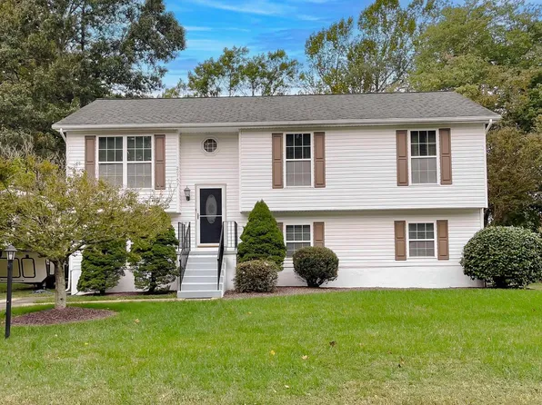 20751 Wolftrap St, Lexington Park, MD 20653