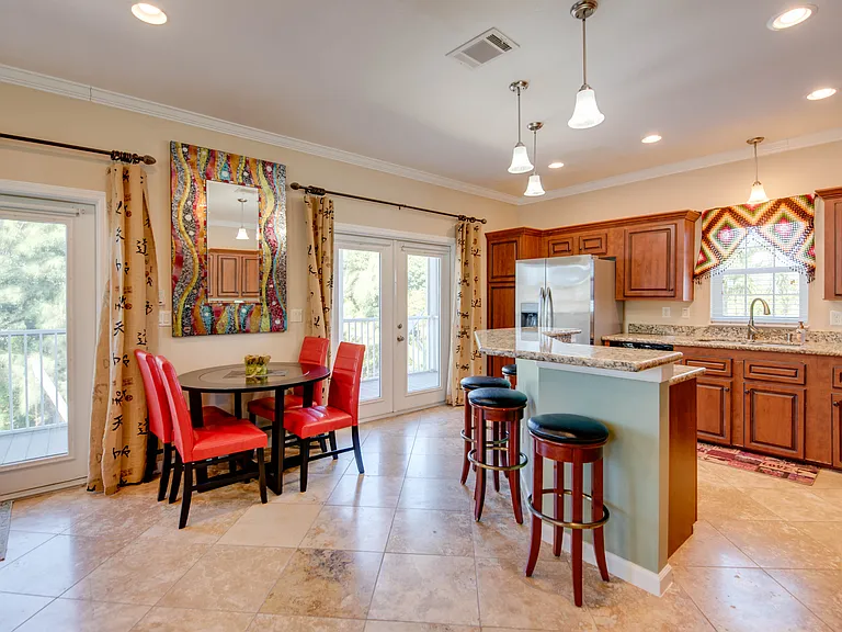 23 Emerald Dr — Photo 7