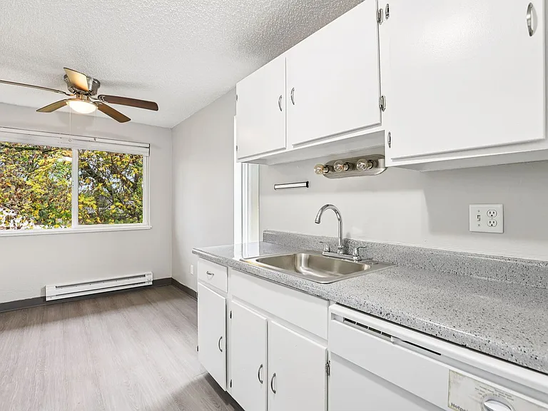 PARK PLACE APARTMENTS - YOUR HOME IS HERE! - UP TO 6 WEEKS FREE! — Photo 60