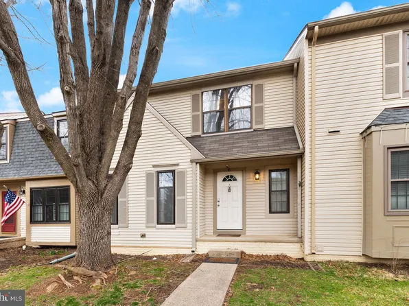 6 Berkeley Ct, Sterling, VA 20165