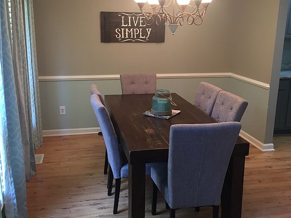 Formal dining room 