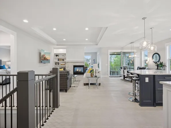 5975 Inland Ln N, Minneapolis, MN 55446