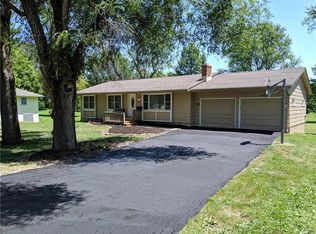 13101 Bennington Ave, Grandview, MO 64030
