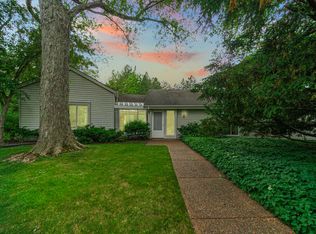 410 N Bradley Rd, Lake Forest, IL 60045