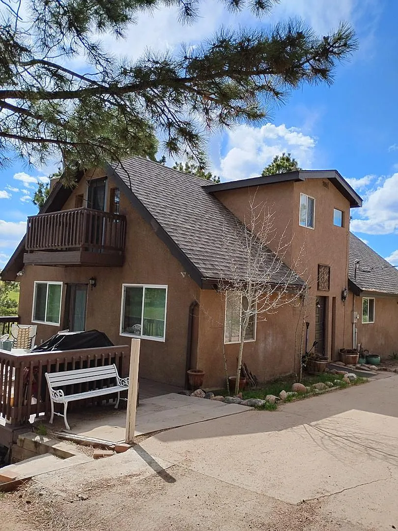 6 bed, 3000 sqft, $4,200 — Photo 1