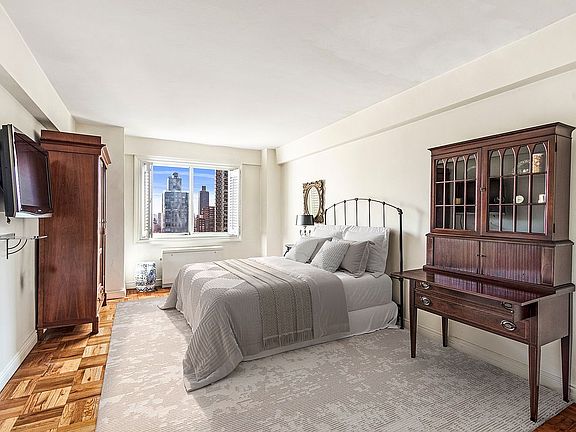 5th image of 200 E 78th St APT 16B