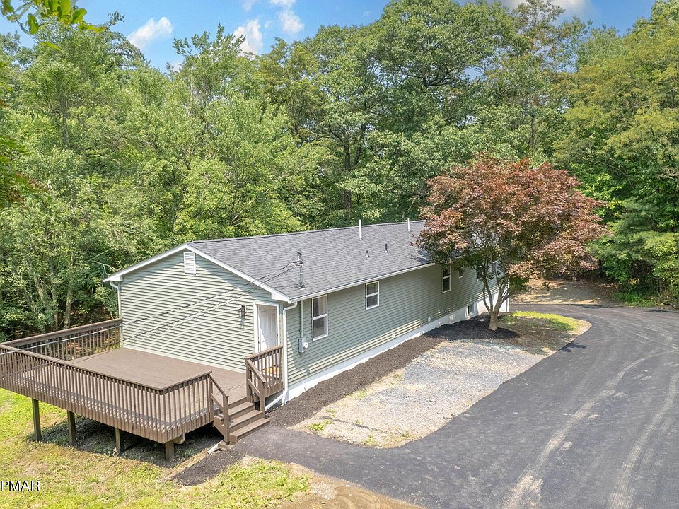 5520 Mountain Dr, Brodheadsville, PA 18322 Zillow