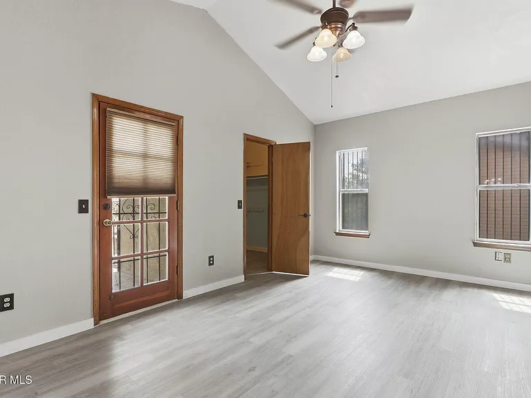 6900 Imperial Ridge Dr — Photo 20