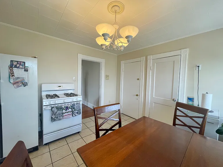 94 Saint Andrew Rd #3 — Photo 5