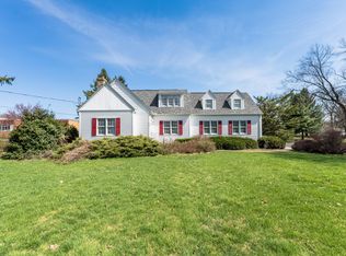 918 Nichols Rd, Kalamazoo, MI