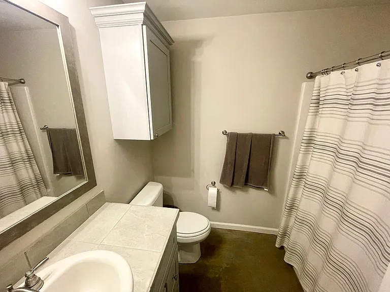 115 Allie Ln — Photo 10