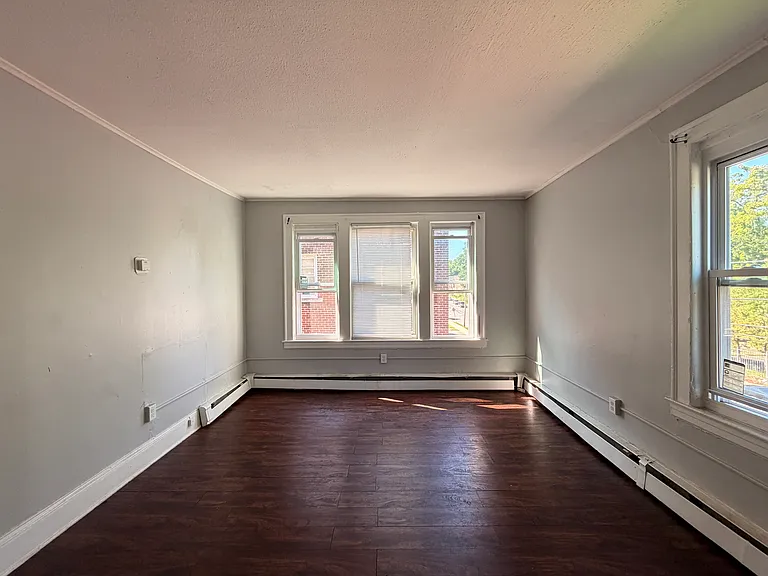204 S Marshall St #4 — Photo 4
