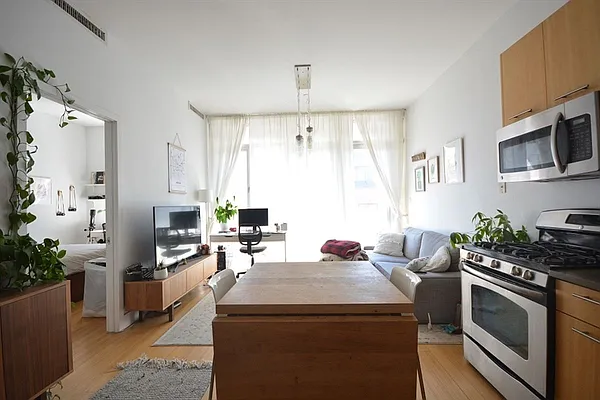 Rented by Corcoran | media 18