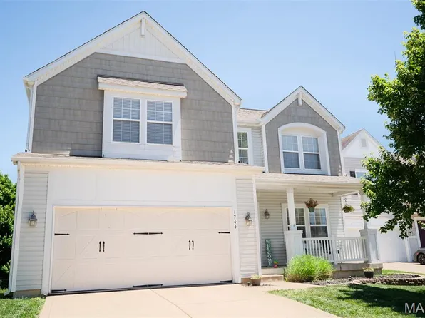 1744 Briarmanor Dr, Lake Saint Louis, MO 63367