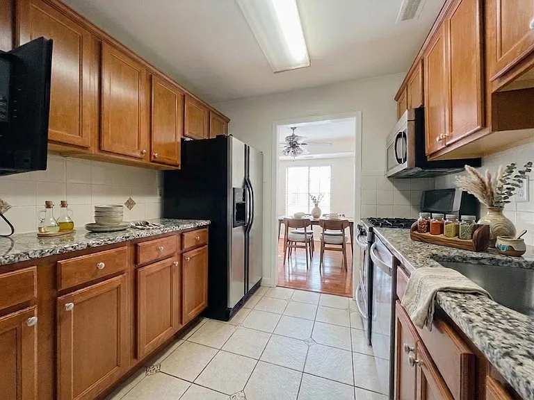 6001 Arlington Blvd #305 — Photo 10