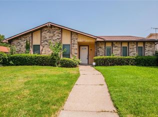 2107 Victoria Rd, Carrollton, TX 75007